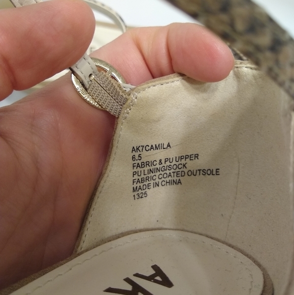 ANNE Klein Camila Snake Print Block Heel Sandals Size 6.5 - Picture 9 of 12